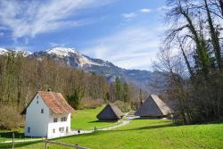Skanzen švajčiarskej dediny v Ballenbergu
