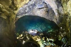 Jaskyňa v Gruta do Carvao.