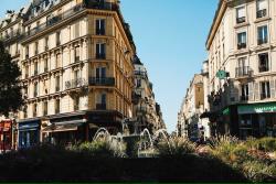 Rue Mouffetard jedna z najstarších a najživších štvrtí v Paríži.