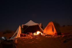 Stanový tábor v Arabskej púšti.