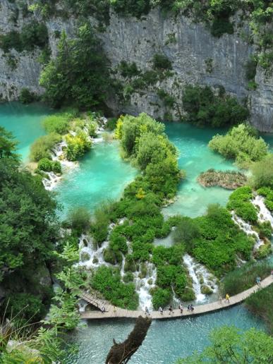Víkend na Plitviciach - pohľad na jazerá