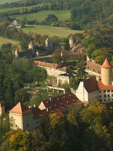 Hrady Pernštejn a Veveří, zámok Litomyšl, poznávací zájazd