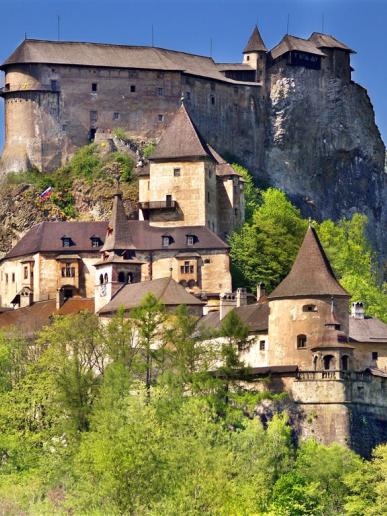Oravský hrad, skanzen v Zuberci a drevené kostolíky, poznávací zájazd
