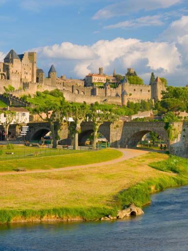 Occitánia - krajina vín a zámkov