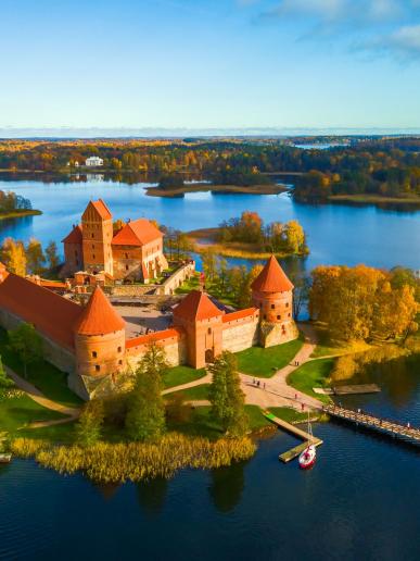 Barokový Vilnius a ostrovný hrad Trakai