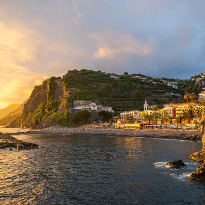 Pláž, pobrežie na Madeire.