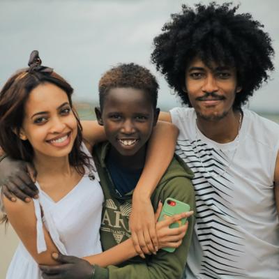 Traja mladí Etiópčania.