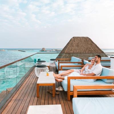 Sky bar hotela Heritance Aarah, Maldivy