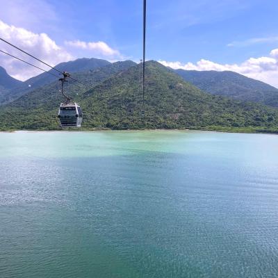 Lanovka cez more na ostrov Lantau.