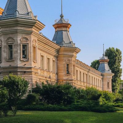 Historické budova, kde je sídlo Múzea histórie v Kišiňove.
