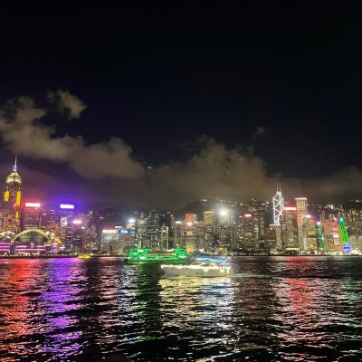 Večerný Hongkong.