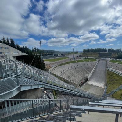 Skokanský mostík nad Oslom.