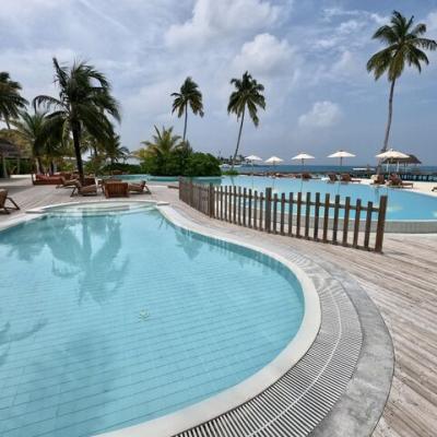 resortový bazén