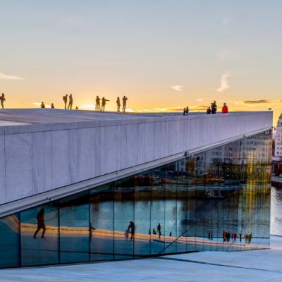 Moderné Oslo a zrkadlová opera.