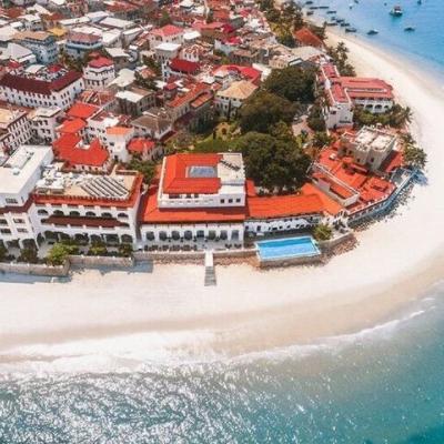 Legendárne mesto Stone Town a pobrežie. Zanzibar