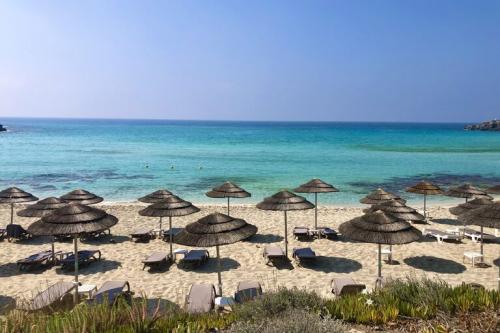 Najkrajšie pláže 2022 ocenené Modrou vlajkou rovno pri hoteloch, kde si užijete skvelú dovolenku