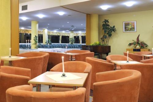 Aperitív bar, hotel SOREA Máj, Lipt. Ján