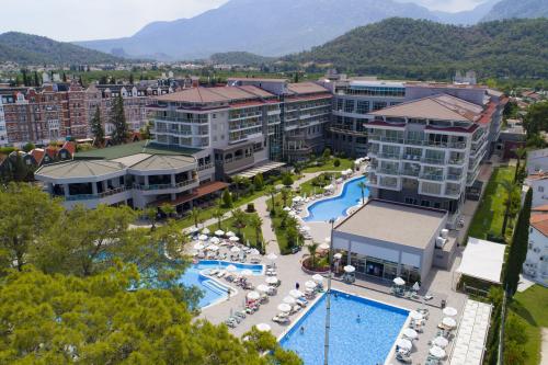 Akra Kemer