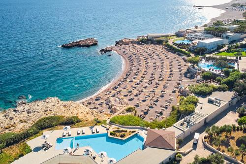 Pláž v Kakkos Beach