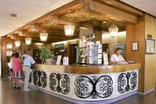 Hotel Apartamentos Bajondillo