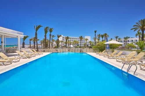 bazén El mehdi beach resort