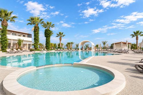 Bazény v Kouros Palace Active Lifestyle