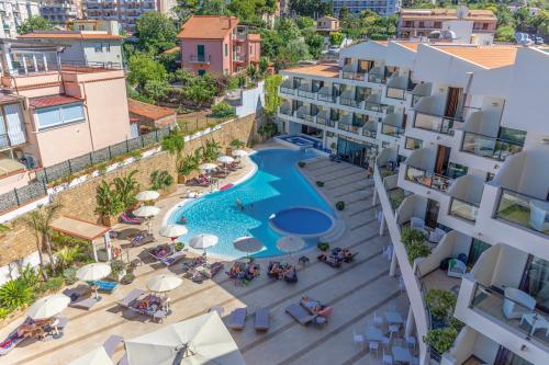 Hoterolý areál s bazénom