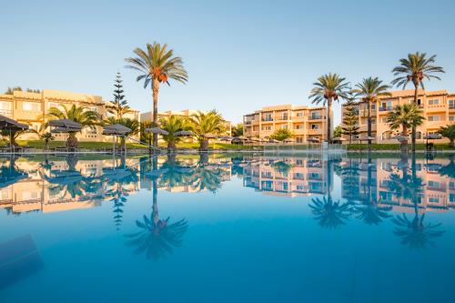 Horizont-Beach-Resor- bazen