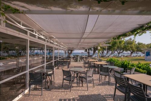 Costa Angela_restaurant