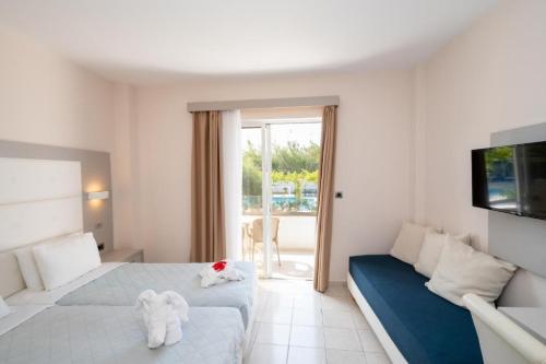 Costa Angela_room