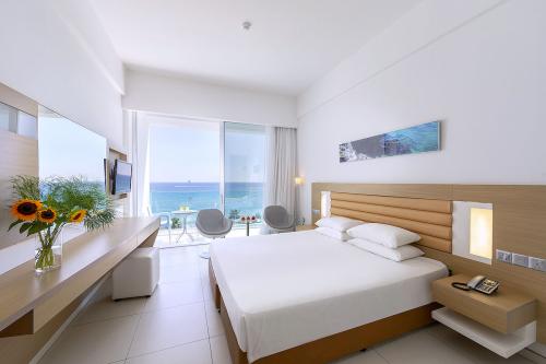 Hotel Vrissaki Beach