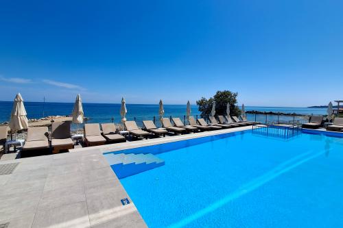 Pláž Golden Coast Suites