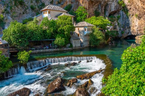 Termálna Riviéra, Sarajevo a Bosnianske pyramídy