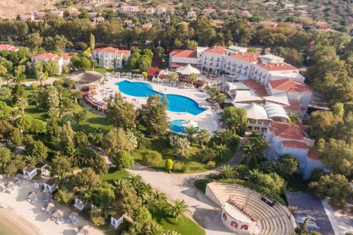 Pohľad z výšky na komplex Phokaia Beach Resort
