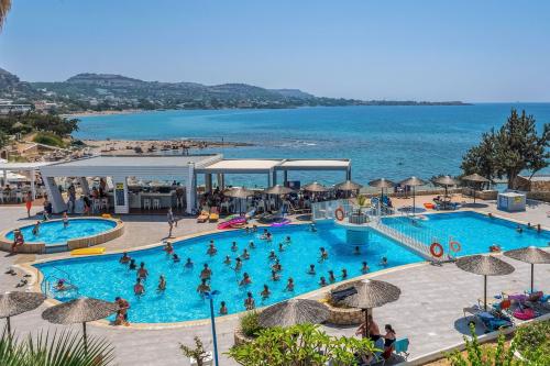 Sunrise Beach Resort bazén