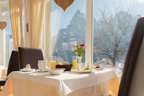 Mirabell Alpine Garden Resort