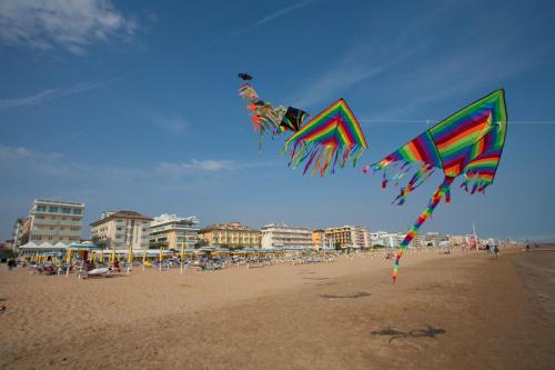 Vidi Miramare e Delfino