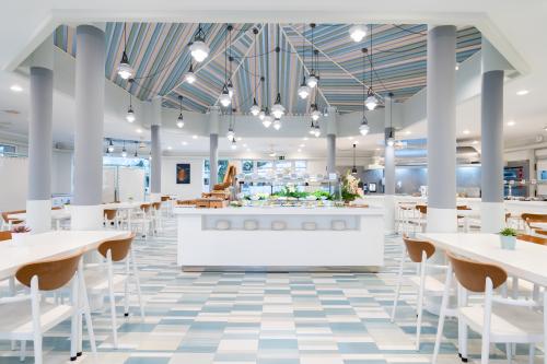 HOVIMA La Pinta Beachfront Family Hotel