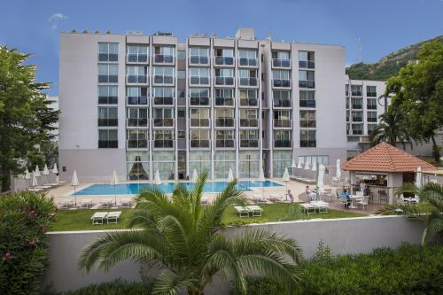 pohlad na hotel abazén