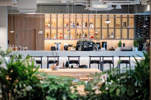 bar