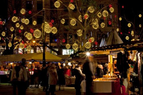 Pohoda na vianočných trhoch v Budapešti