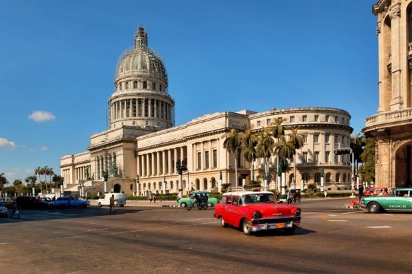  El Capitolio- replika amerického vzoru
