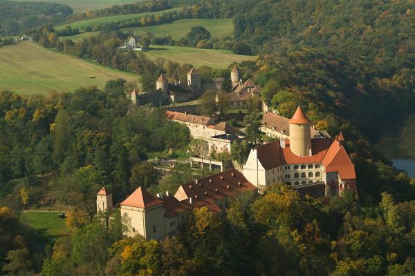 Hrady Pernštejn a Veveří, zámok Litomyšl, poznávací zájazd