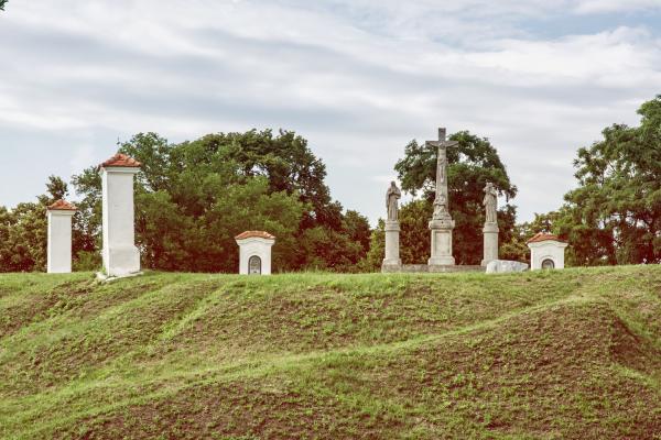 Strážnice, Skalica, Holíč