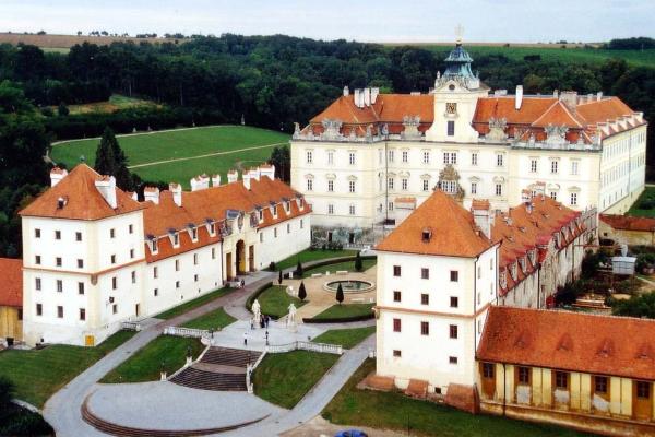 Zámky Lednice a Valtice - zámok