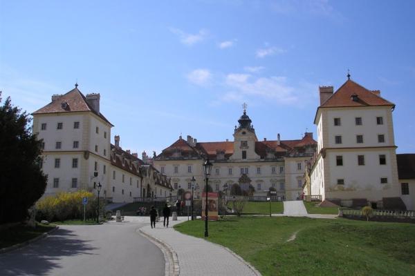 Zámky Lednice a Valtice - zámok
