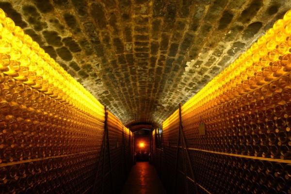 Návšteva vínnej pivnice spojená s ochutnávkou