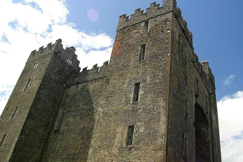 Hrad Bunratty, Írsko