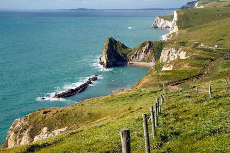 Lullworth Cove, Anglicko