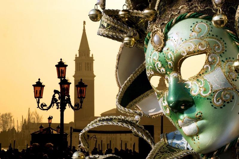 Benátsky karneval, Taliansko